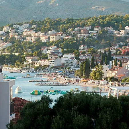 Apartment Exclusive Okrug Gornji With Shared Pool *