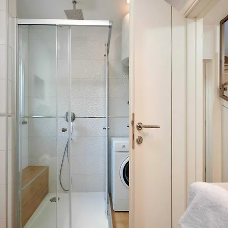 Apartment Exclusive Okrug Gornji With Shared Pool Trogir